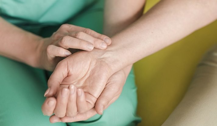 Guía para Europa dirigida a las mujeres y niñas para proceder durante la pandemia de Covid-19 y el periodo posterior