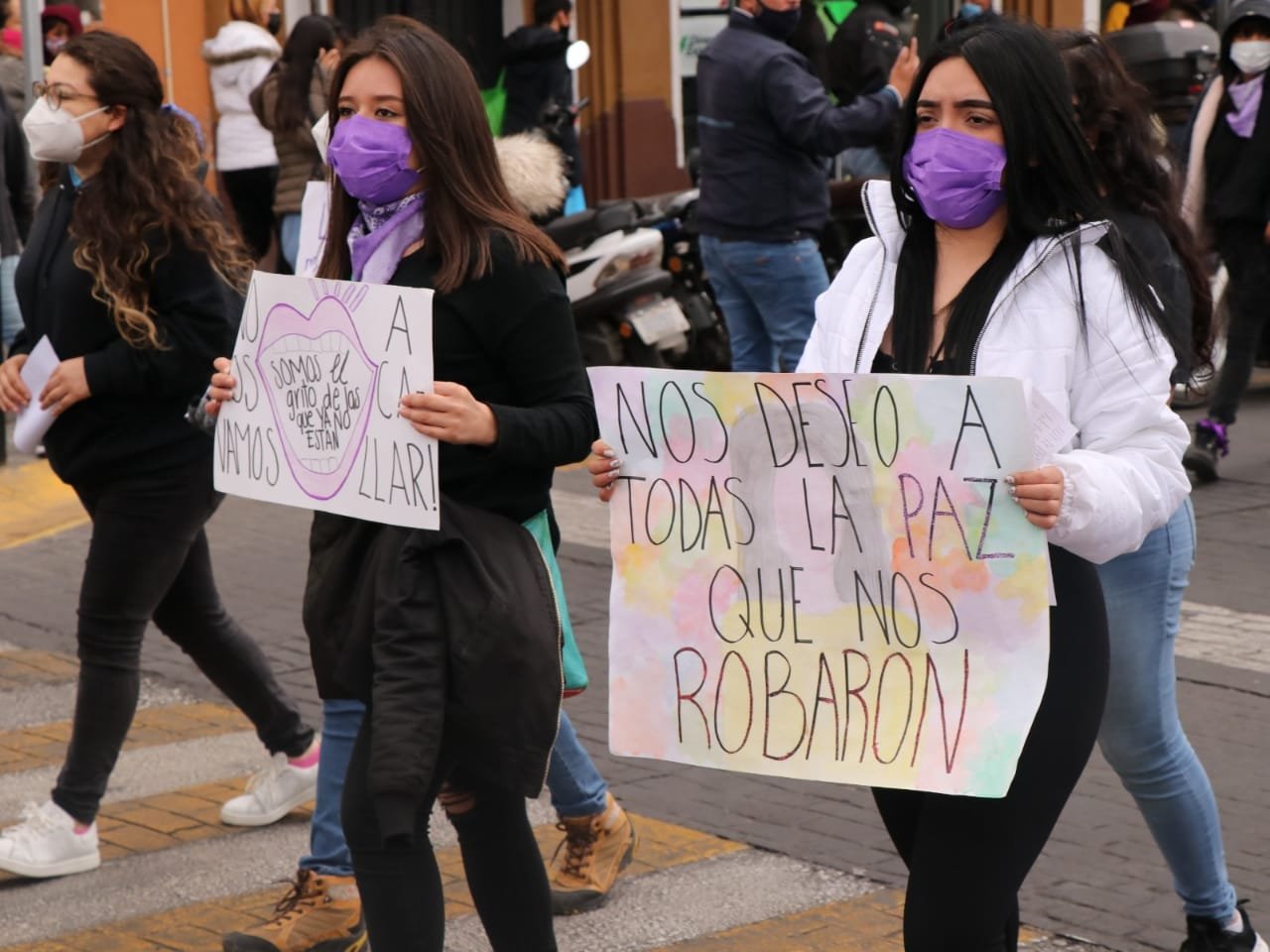 Piden combatir violencia económica contra las mujeres con trueque