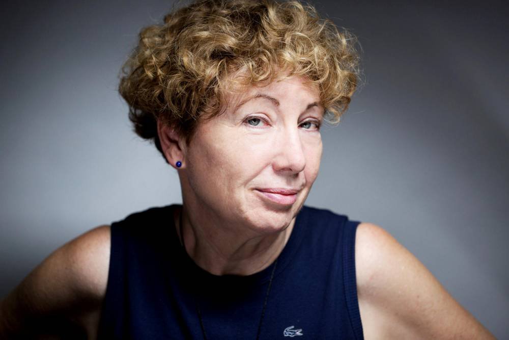 Las instituciones intervinieron para masculinizar la lengua y enseñar sus usos sexistas: Eliane Viennot